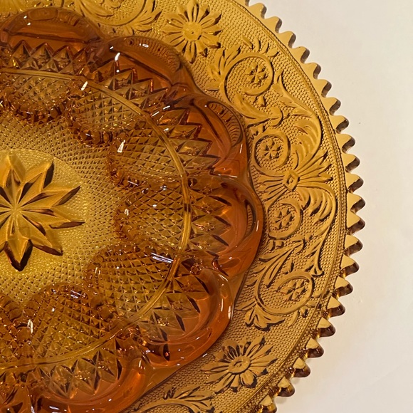 🌟HP🌟VTG 1960s Indiana Glass Tiara Exclusive Amber Glass Egg Plate Pattern - Picture 4 of 8